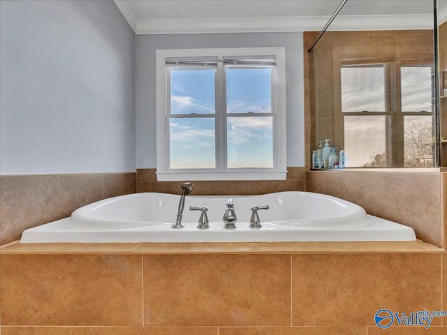 3034 Woodvue Road, Guntersville, AL 35976