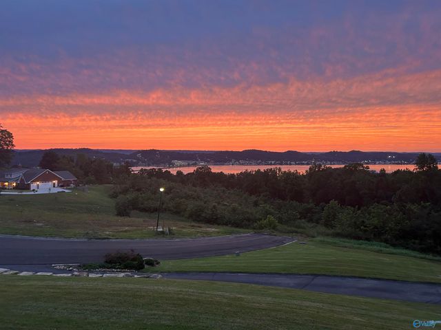 3034 Woodvue Road, Guntersville, AL 35976