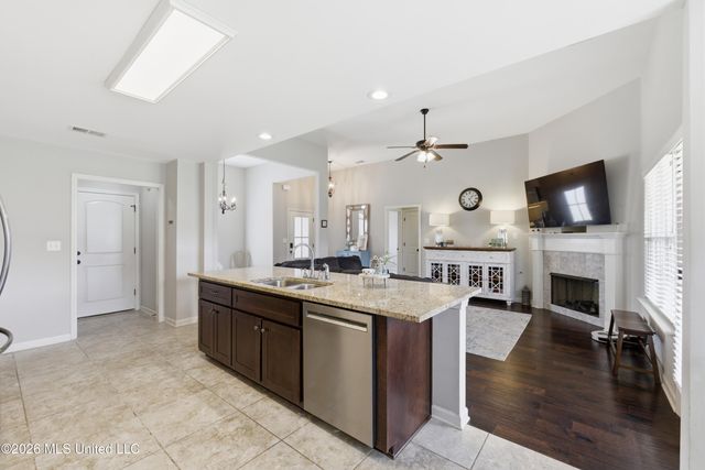 4208 Bramble Crest Drive, Southaven, MS 38672