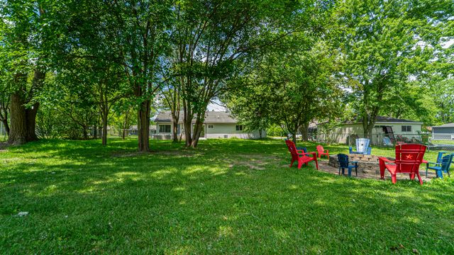 10611 Baker Place, Crown Point, IN 46307