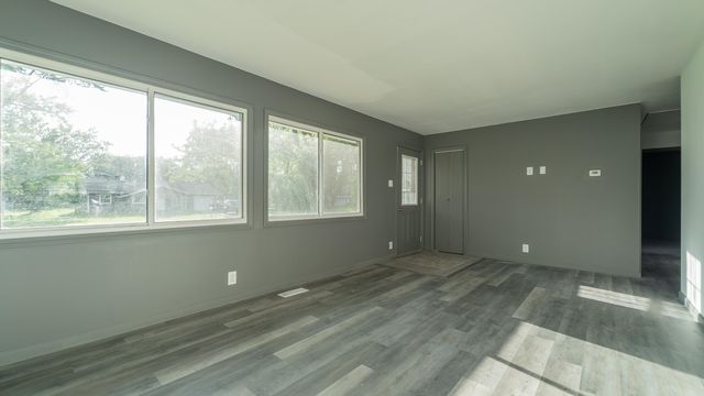 10611 Baker Place, Crown Point, IN 46307