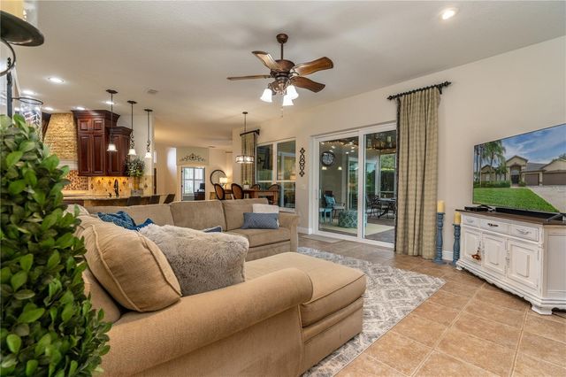 3829 SPRUCE PINE DRIVE, Valrico, FL 33596