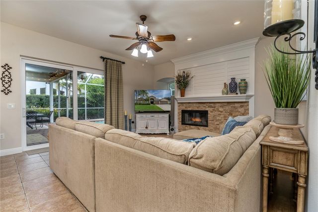 3829 SPRUCE PINE DRIVE, Valrico, FL 33596