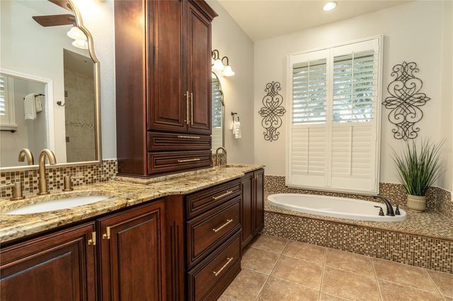 3829 SPRUCE PINE DRIVE, Valrico, FL 33596