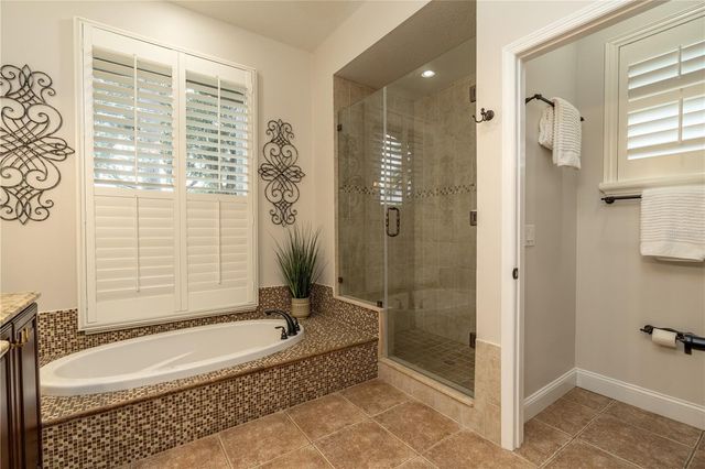 3829 SPRUCE PINE DRIVE, Valrico, FL 33596