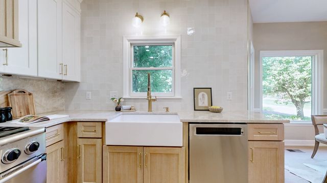 413 Chelsey Cv, Franklin, TN 37064