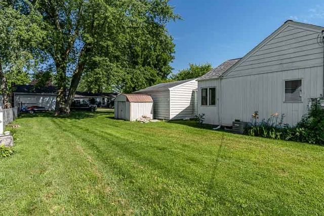 255 S 2ND Street, Capron, IL 61012
