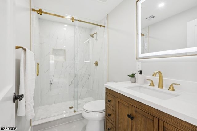 76 Elm Rd, Caldwell Boro Twp., NJ 07006