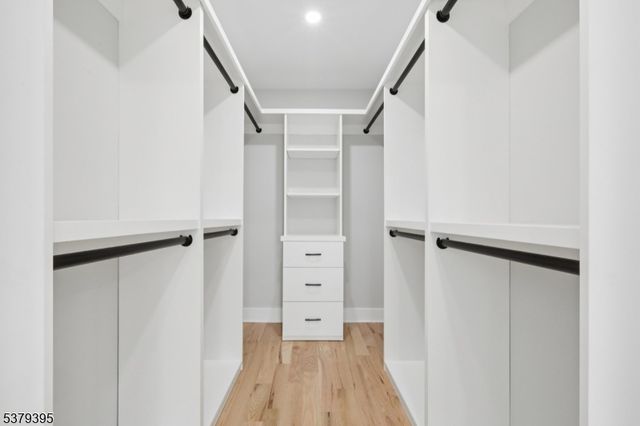 76 Elm Rd, Caldwell Boro Twp., NJ 07006