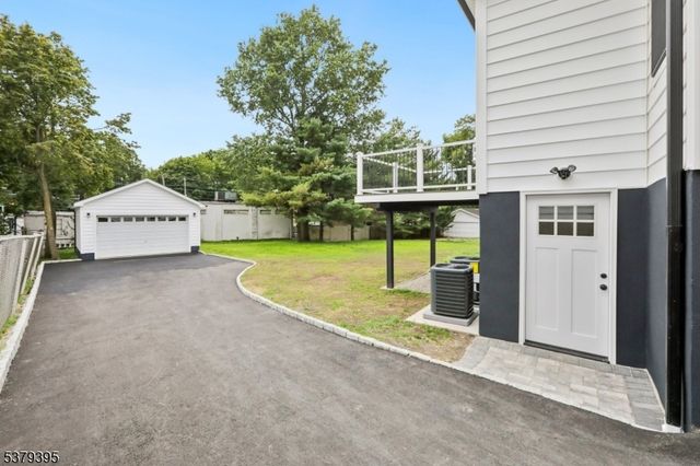 76 Elm Rd, Caldwell Boro Twp., NJ 07006