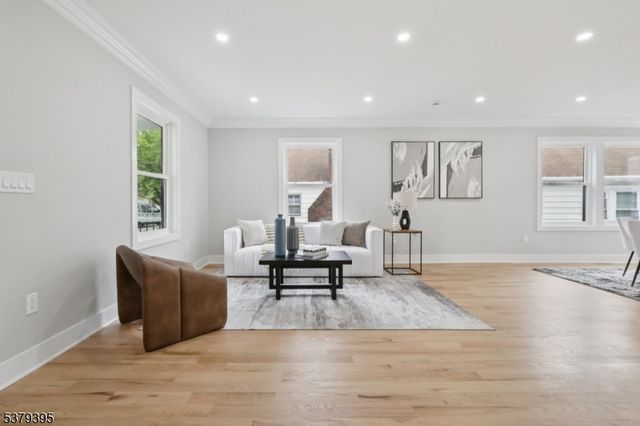 76 Elm Rd, Caldwell Boro Twp., NJ 07006