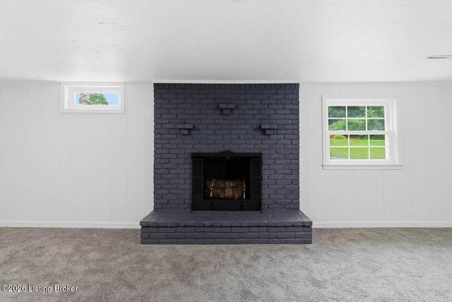 6924 Norlynn Dr, Louisville, KY 40228