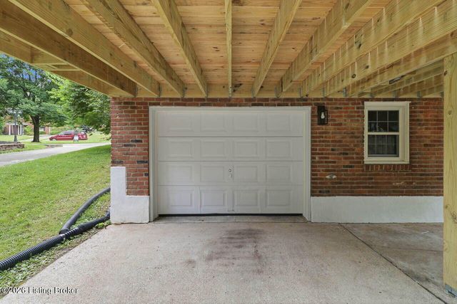 6924 Norlynn Dr, Louisville, KY 40228