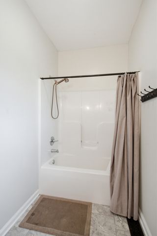 17036 Pond Cir, Bon Aqua, TN 37025