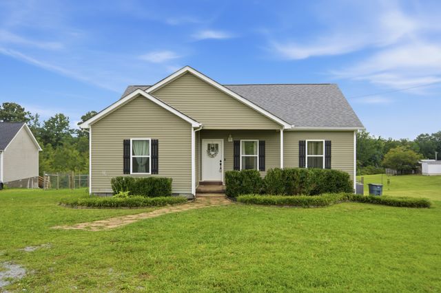 17036 Pond Cir, Bon Aqua, TN 37025