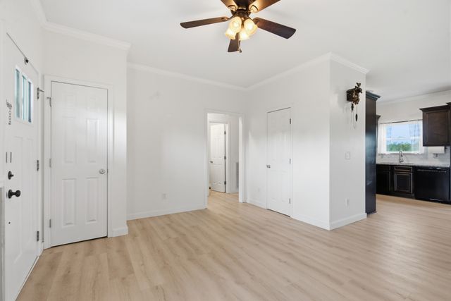 17036 Pond Cir, Bon Aqua, TN 37025