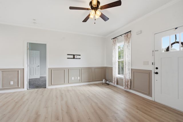 17036 Pond Cir, Bon Aqua, TN 37025