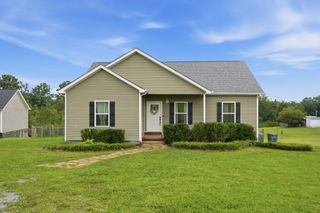 17036 Pond Cir, Bon Aqua, TN 37025