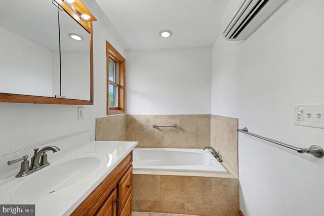 4504 20TH ST NE, Washington, DC 20018