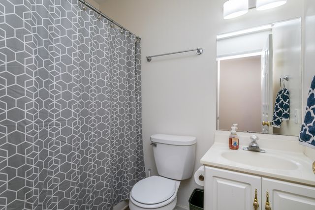 207 CARIBOU DR, Columbia, MO 65202