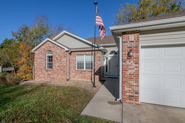 207 CARIBOU DR, Columbia, MO 65202