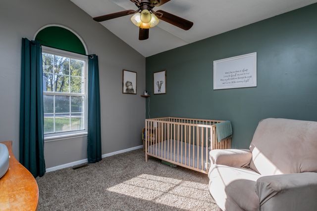 207 CARIBOU DR, Columbia, MO 65202