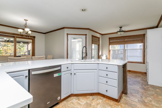 207 CARIBOU DR, Columbia, MO 65202