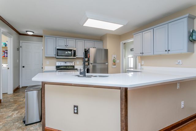 207 CARIBOU DR, Columbia, MO 65202