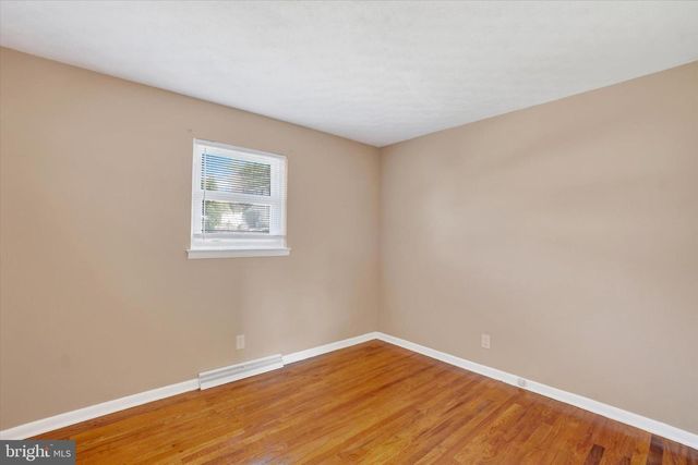 2710 WHITNEY DR, York, PA 17402