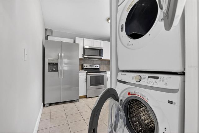 3301 W WOODLAWN AVENUE 2, Tampa, FL 33607