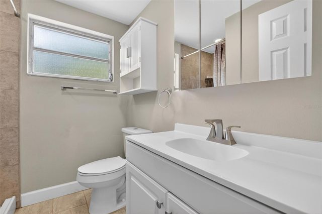 3301 W WOODLAWN AVENUE 2, Tampa, FL 33607