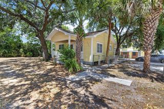 3301 W WOODLAWN AVENUE 2, Tampa, FL 33607