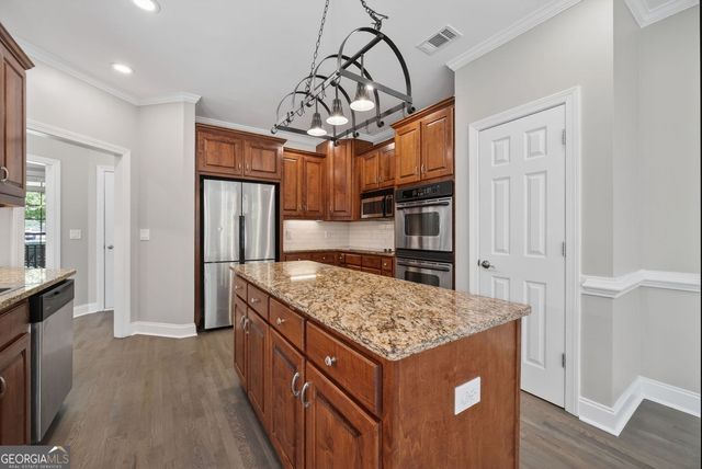 1641 White Oak Cove, Loganville, GA 30052
