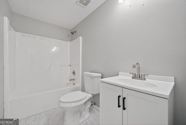 1641 White Oak Cove, Loganville, GA 30052