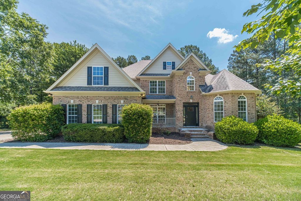 1641 White Oak Cove, Loganville, GA 30052