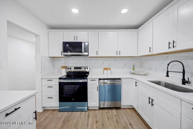 7840 STEPHENSON Drive, Jacksonville, FL 32208