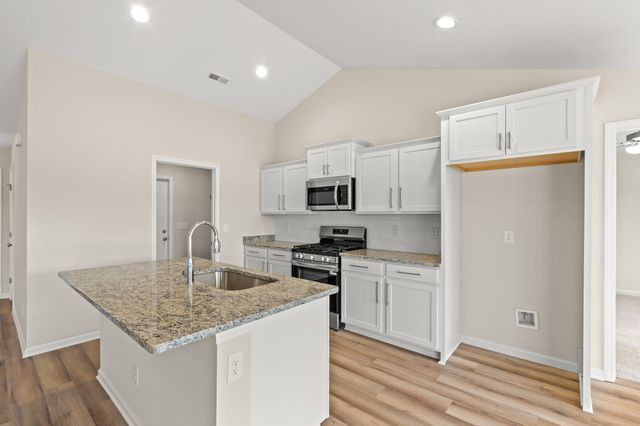 920 Woodside Dr., Conway, SC 29526
