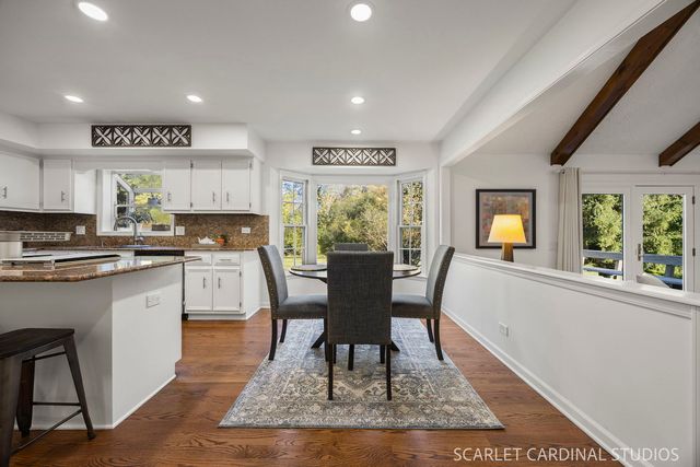 2071 Chatham Drive, Wheaton, IL 60189