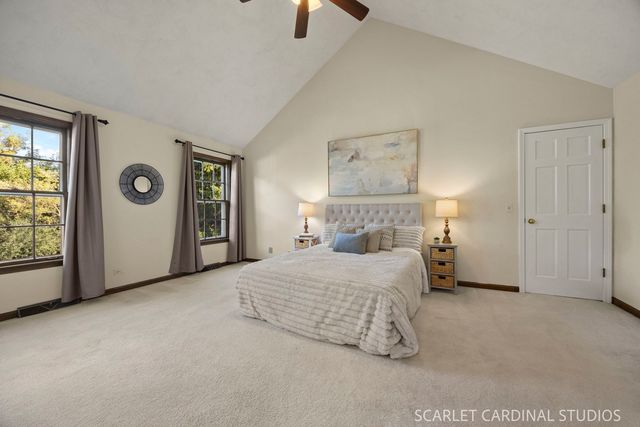 2071 Chatham Drive, Wheaton, IL 60189