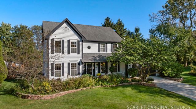 2071 Chatham Drive, Wheaton, IL 60189