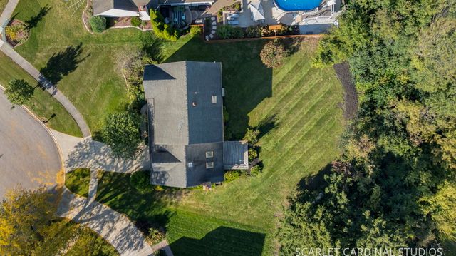 2071 Chatham Drive, Wheaton, IL 60189