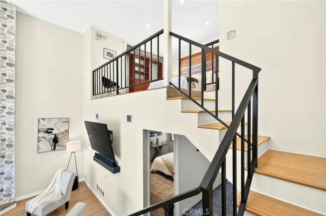4660 Coldwater Canyon Avenue 20, Studio City, CA 91604