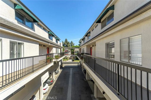 4660 Coldwater Canyon Avenue 20, Studio City, CA 91604