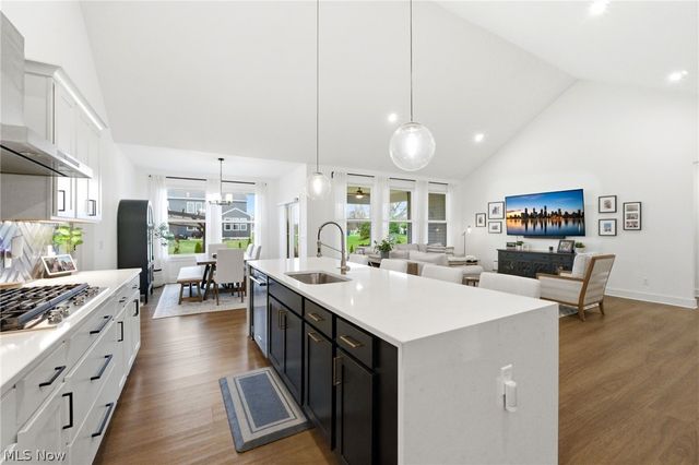 11201 Creek View Way, Columbia Station, OH 44028