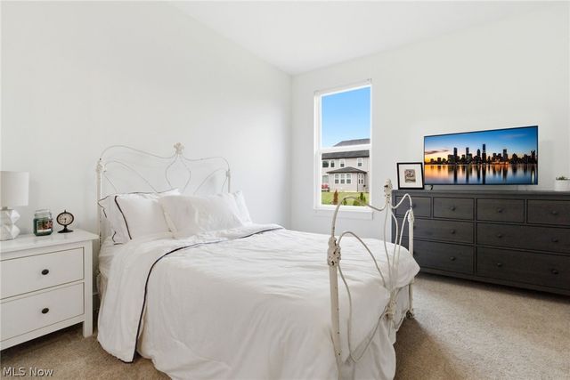 11201 Creek View Way, Columbia Station, OH 44028