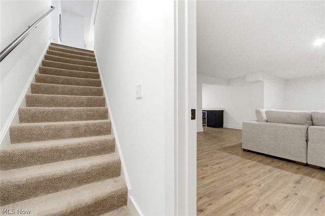 11201 Creek View Way, Columbia Station, OH 44028