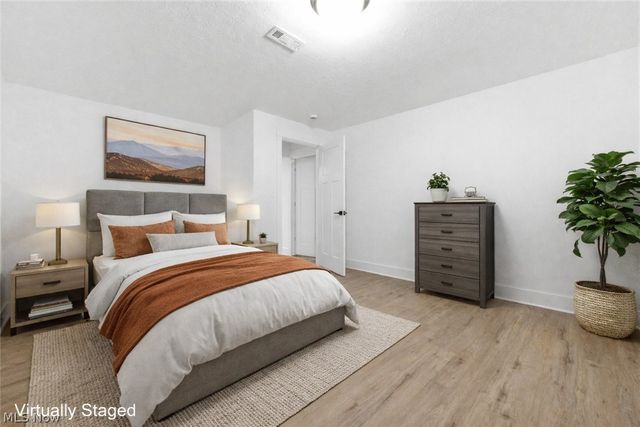 11201 Creek View Way, Columbia Station, OH 44028