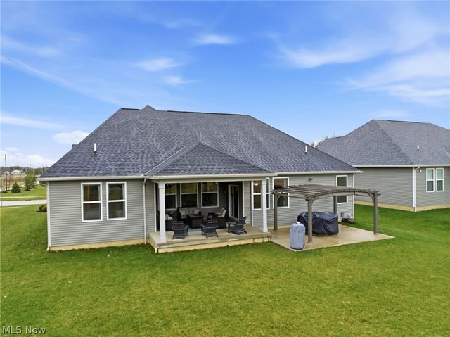 11201 Creek View Way, Columbia Station, OH 44028