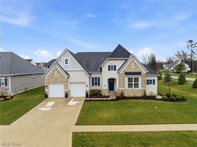 11201 Creek View Way, Columbia Station, OH 44028