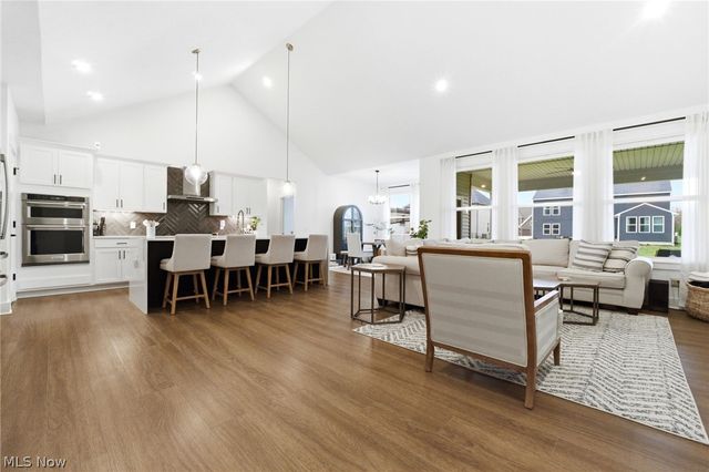 11201 Creek View Way, Columbia Station, OH 44028